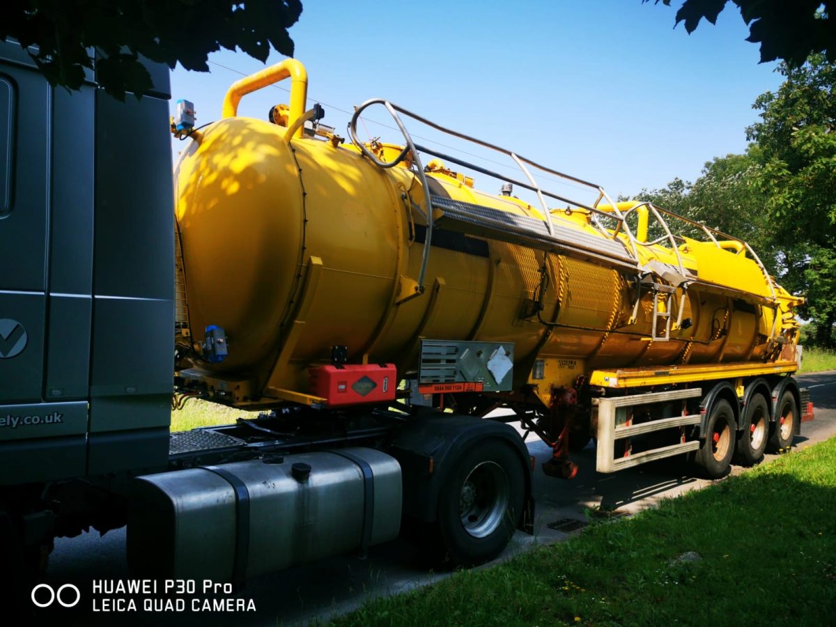 For sale: Whale 2011 316 stainless steel ADR vacuum tanker 30.000 litre